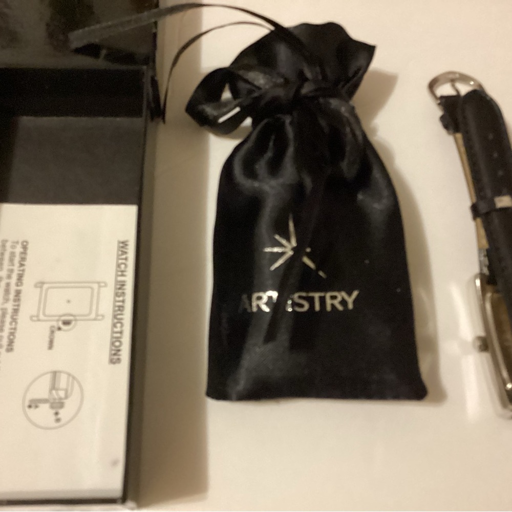 Vintage Artistry Watch NWT Silver Rectangular Watch w. Black Band needs battery - Picture 6 of 15